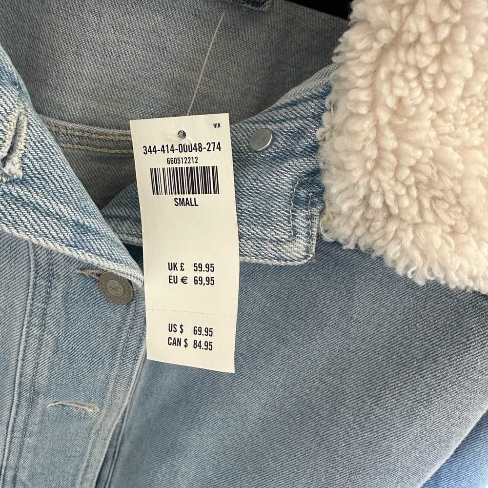 Hollister Denim Oversized Bomber Jacket with Sherpa Collar Size Small NWT - Picture 3 of 6
